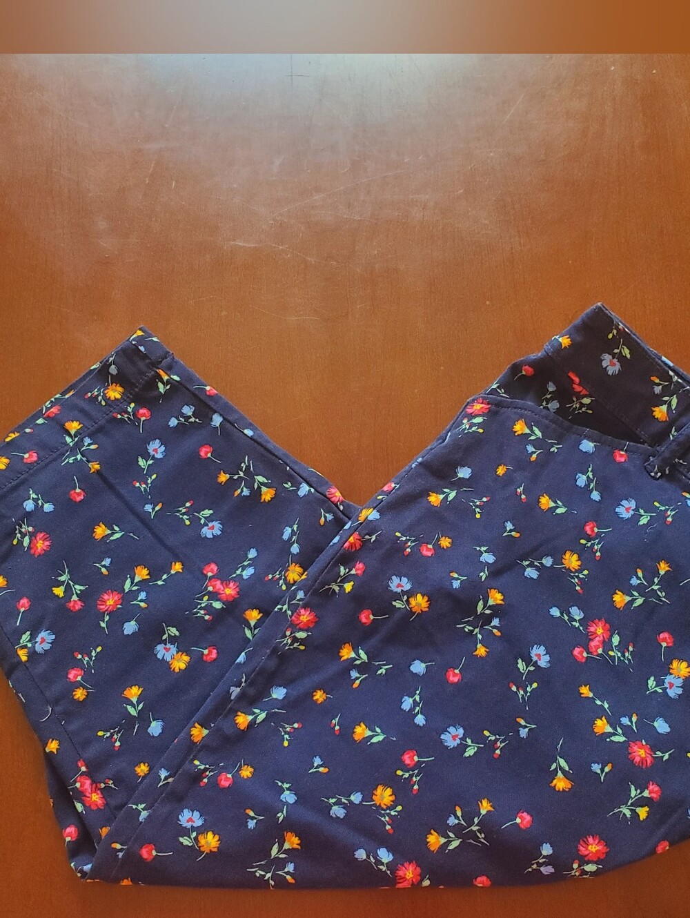 St. John's Bay Navy Floral Capri Pants Size 18W - Picture 5 of 7